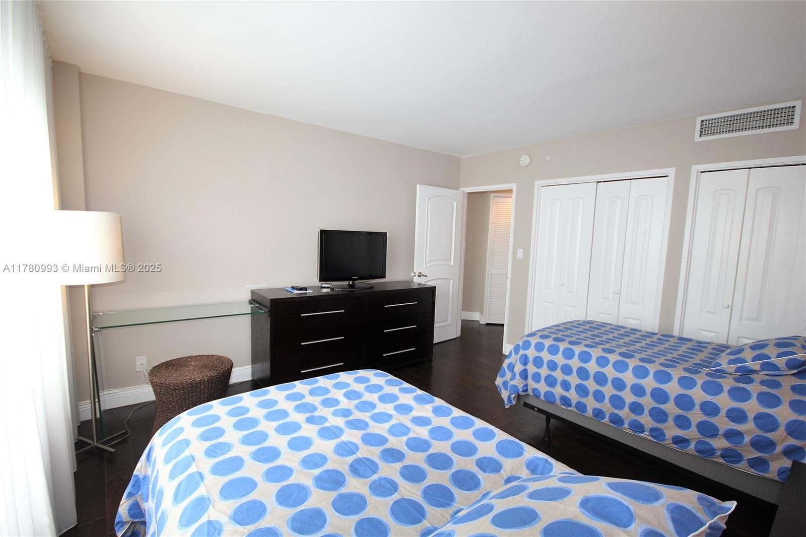 5151 COLLINS AV # 924, Miami Beach FL 33140 — 16