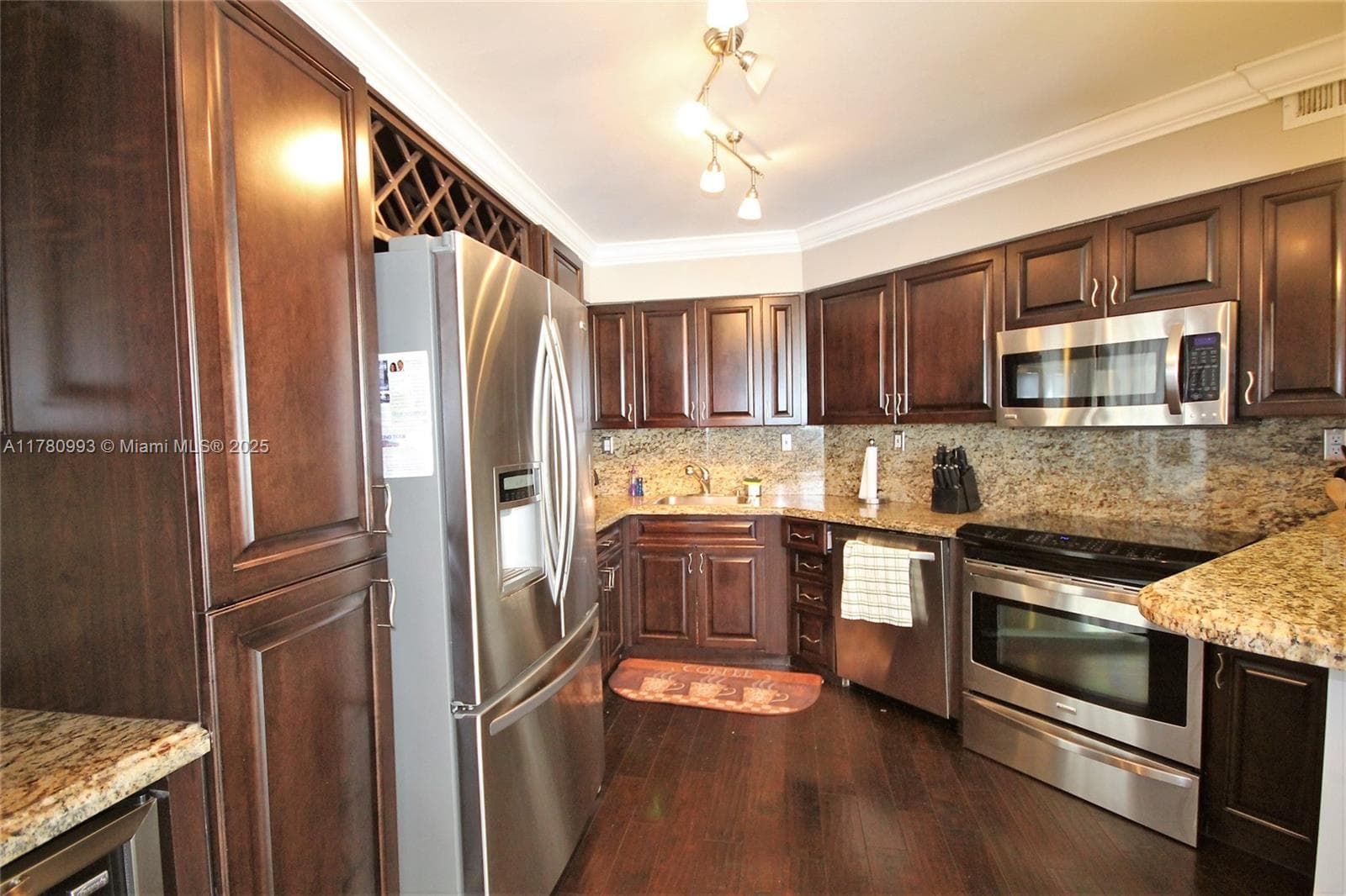 5151 COLLINS AV # 924, Miami Beach FL 33140 — 33