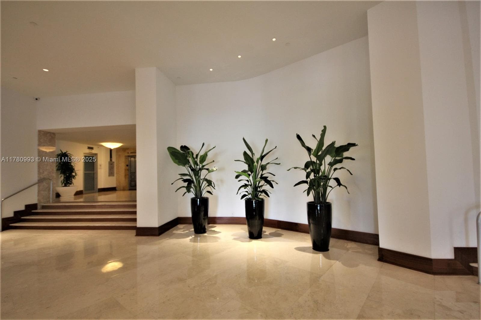 5151 COLLINS AV # 924, Miami Beach FL 33140 — 51