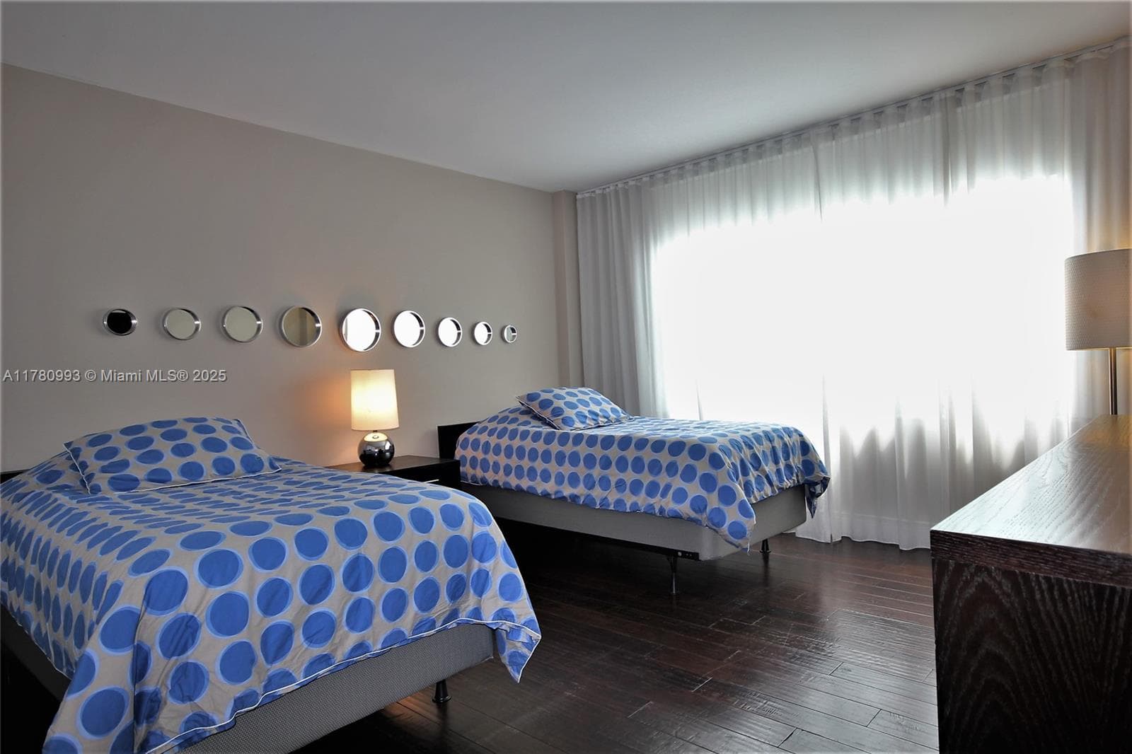 5151 COLLINS AV # 924, Miami Beach FL 33140 — 15