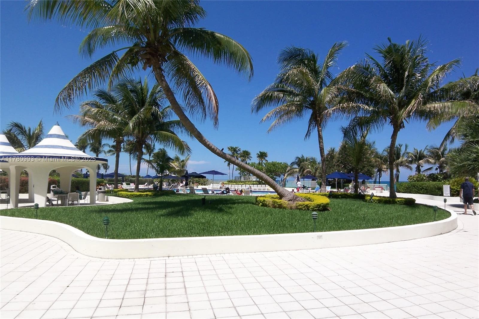 5151 COLLINS AV # 924, Miami Beach FL 33140 — 25