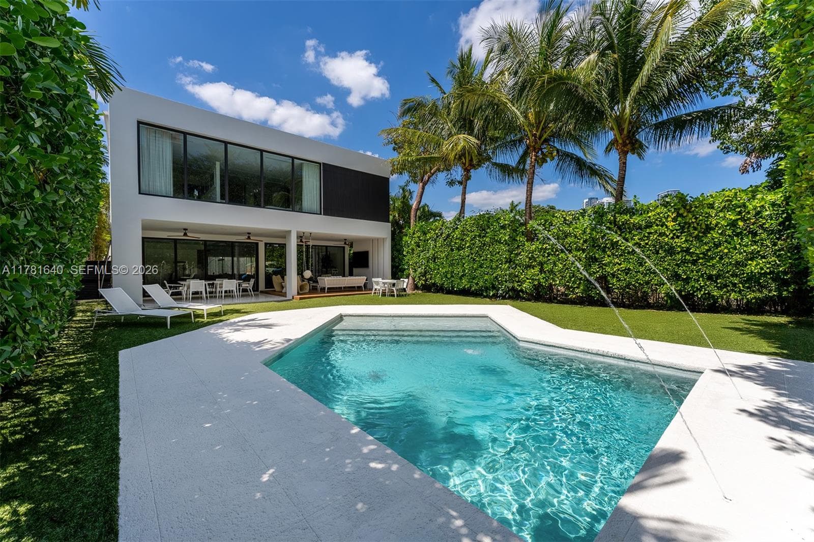2031 S Miami Ave, Miami FL 33129 — 28