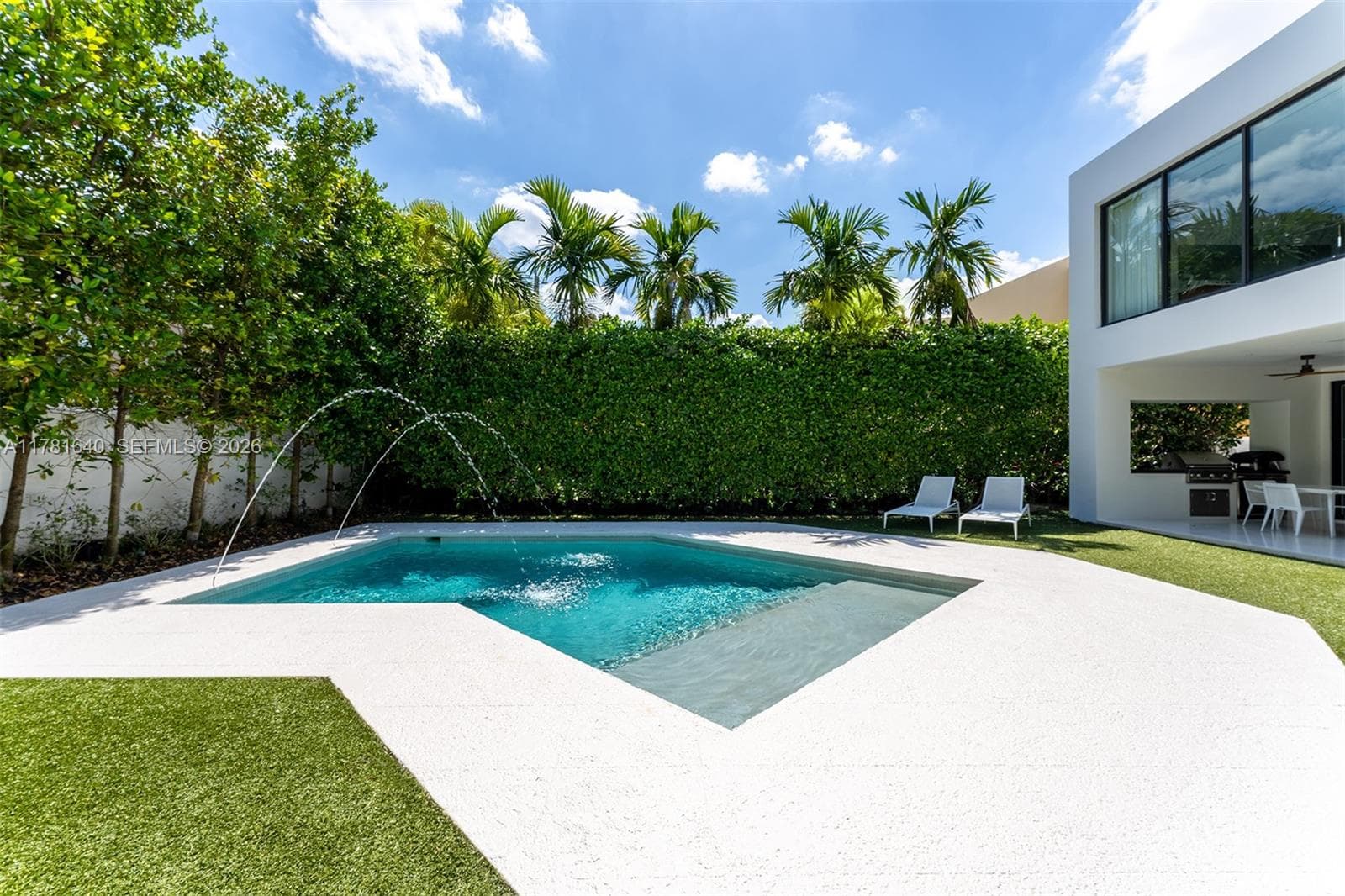 2031 S Miami Ave, Miami FL 33129 — 30