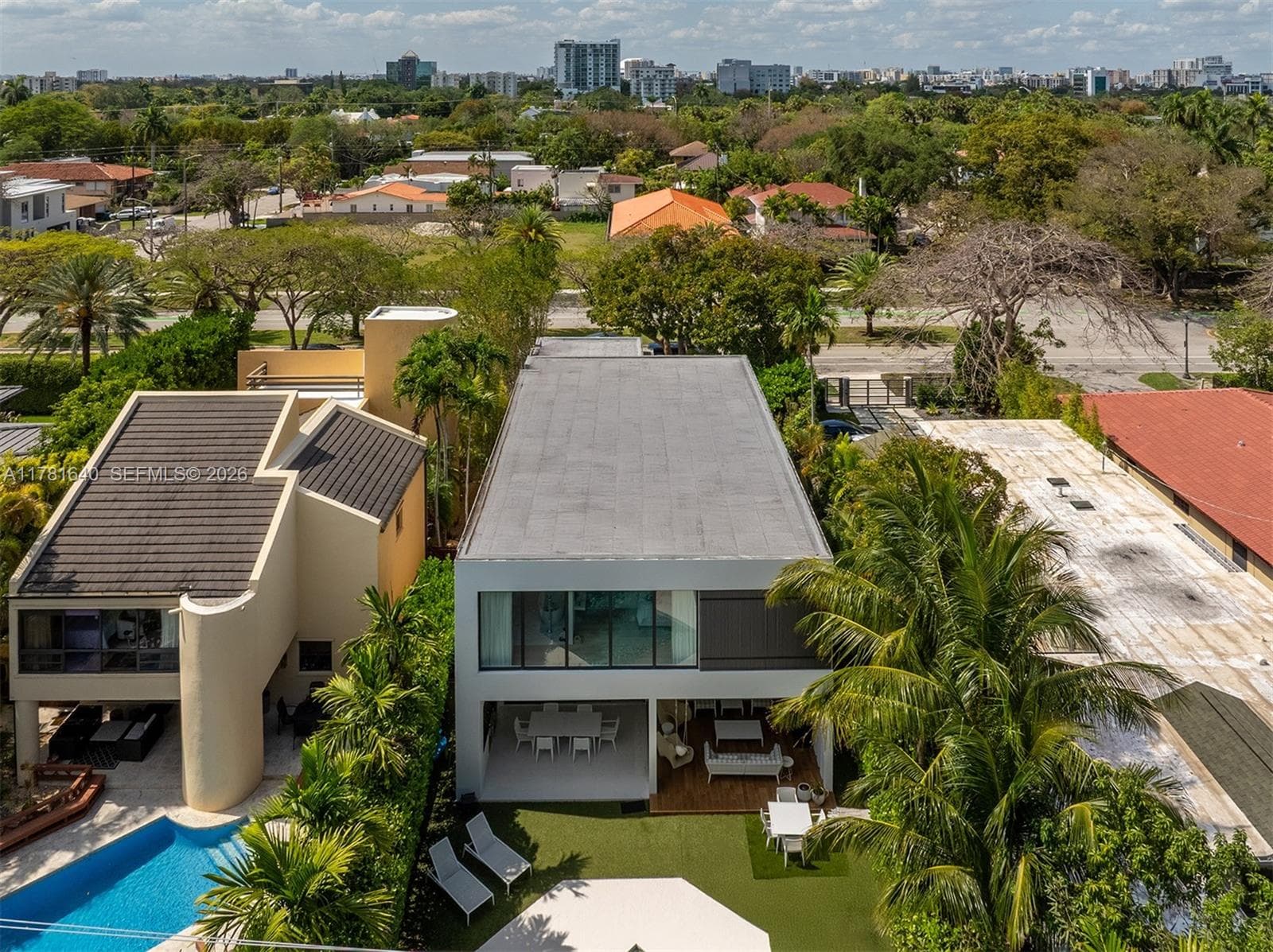 2031 S Miami Ave, Miami FL 33129 — 25