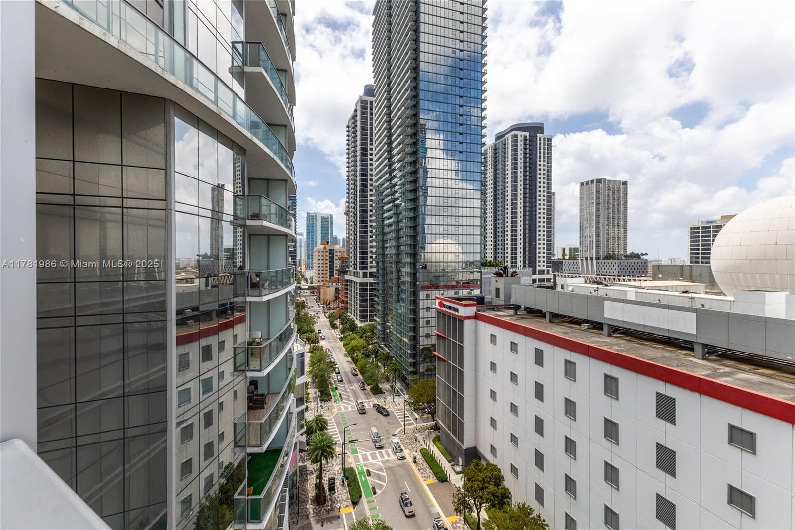 851 NE 1st Ave # 1102, Miami FL 33132 — 10