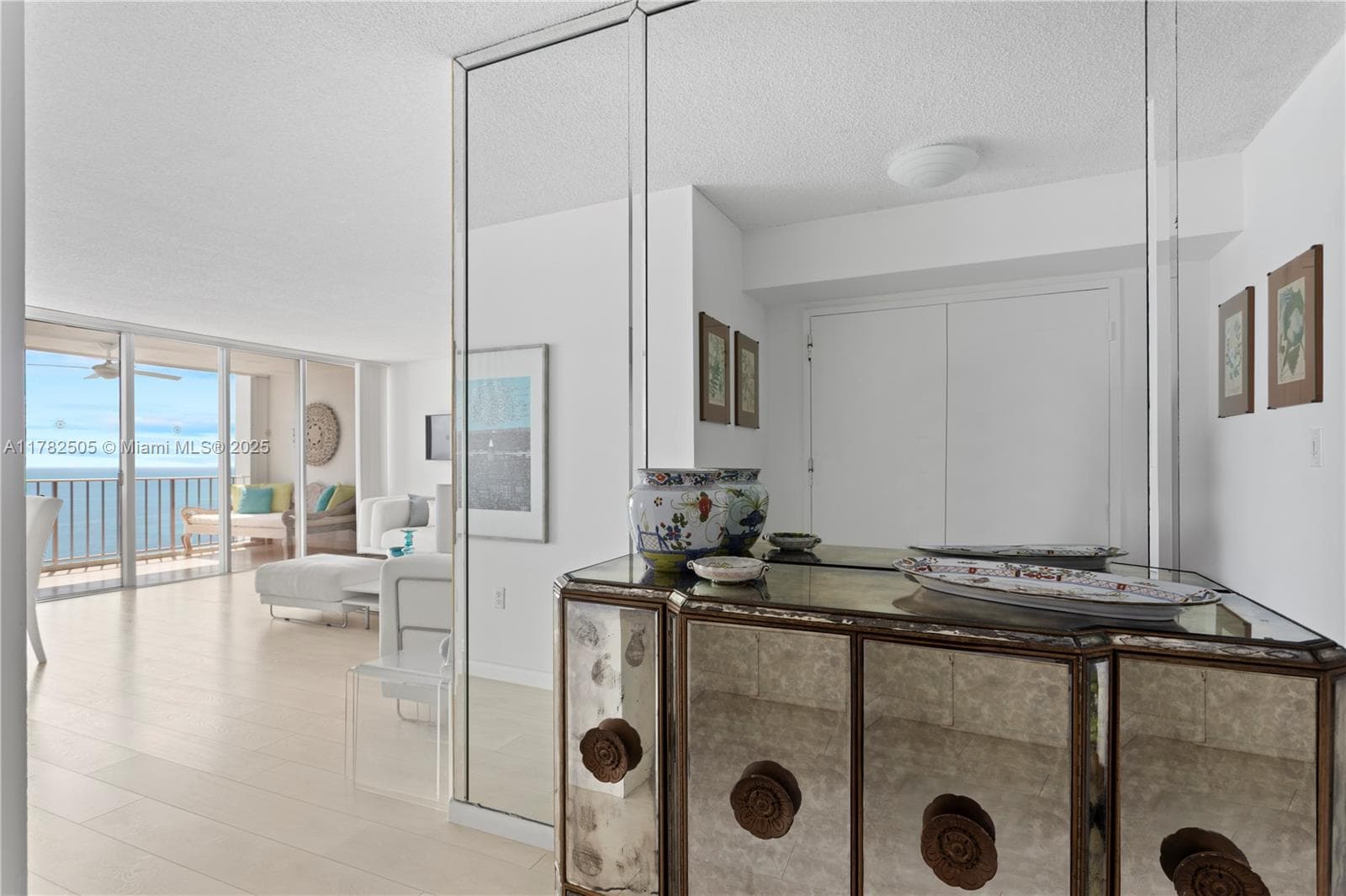 881 Ocean Dr # 24C, Key Biscayne FL 33149 — 2