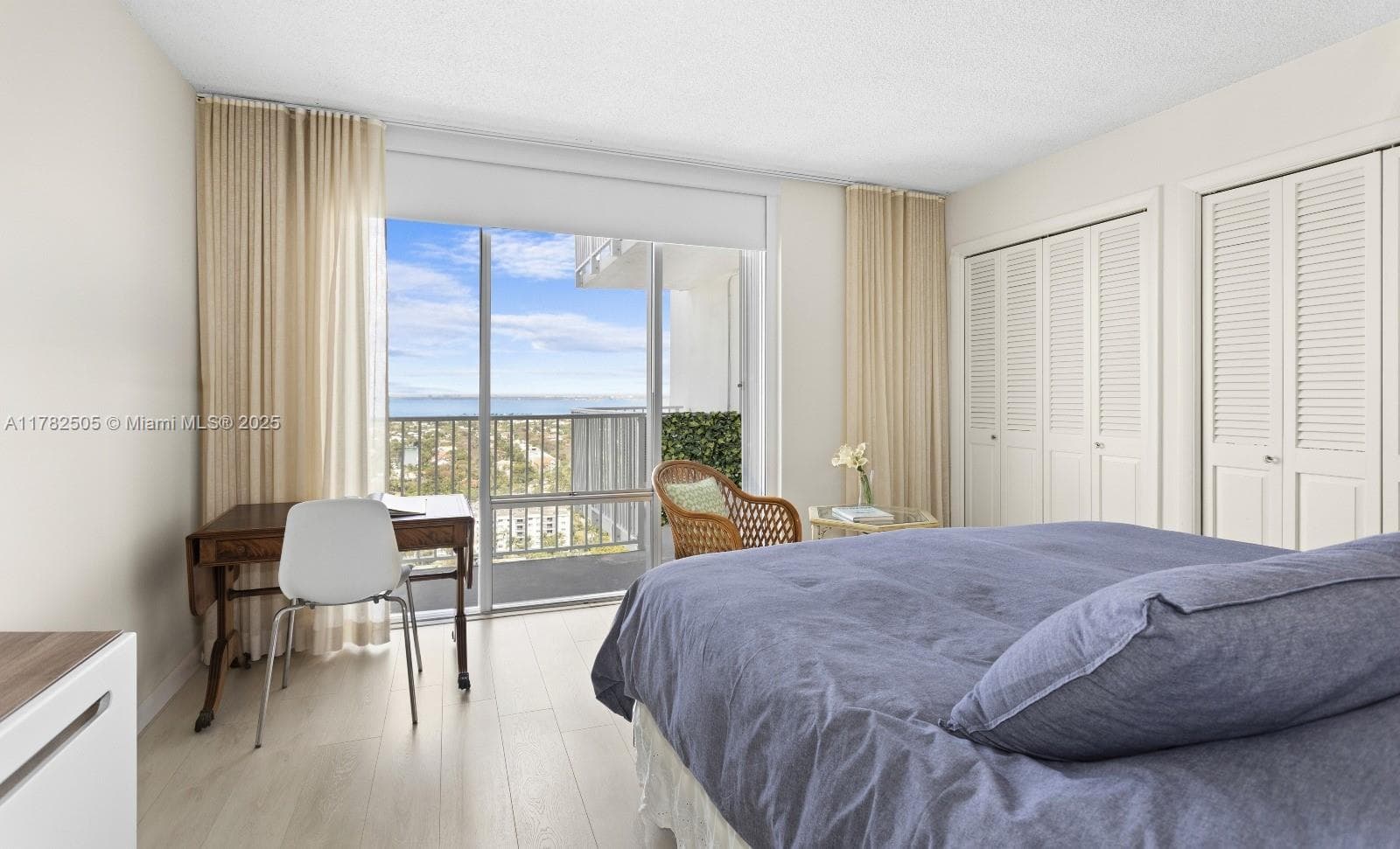 881 Ocean Dr # 24C, Key Biscayne FL 33149 — 17