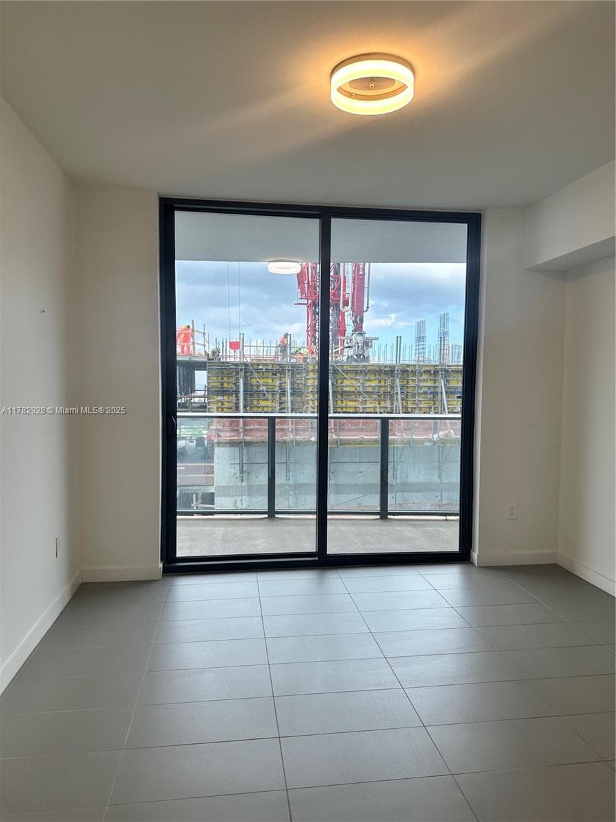 1600 NE 1st Ave # 2017, Miami FL 33132 — 10