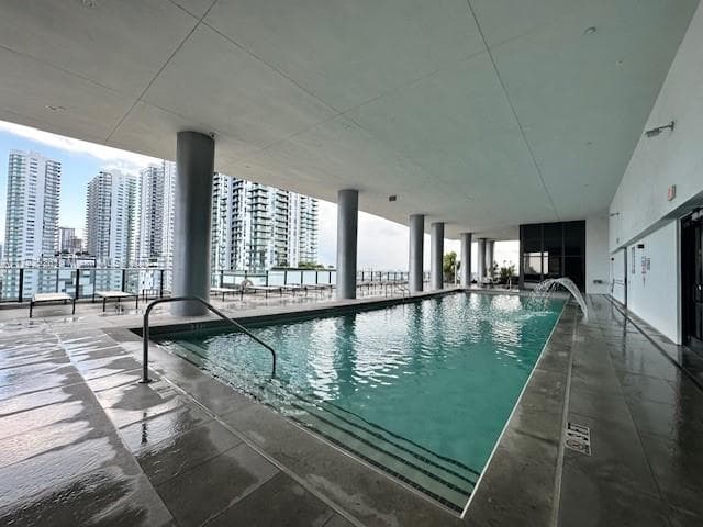 1600 NE 1st Ave # 2017, Miami FL 33132 — 40
