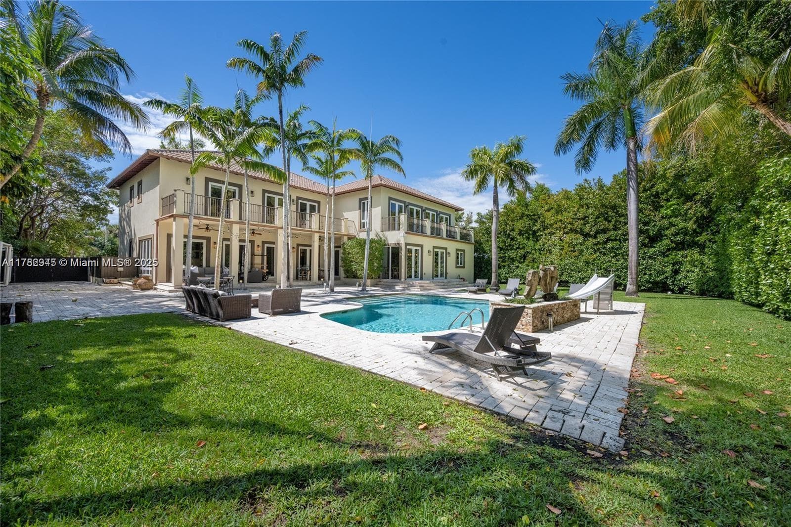 31 Island Dr, Key Biscayne FL 33149 — 2