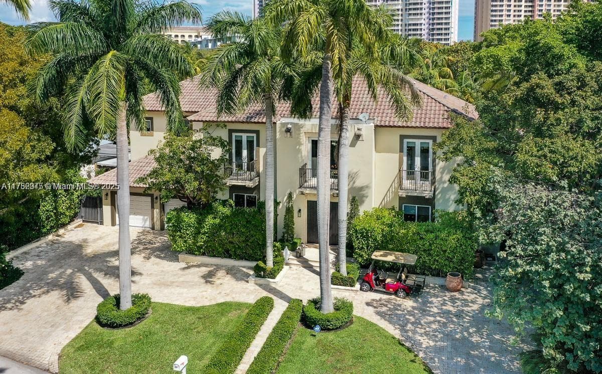 31 Island Dr, Key Biscayne FL 33149 — 3