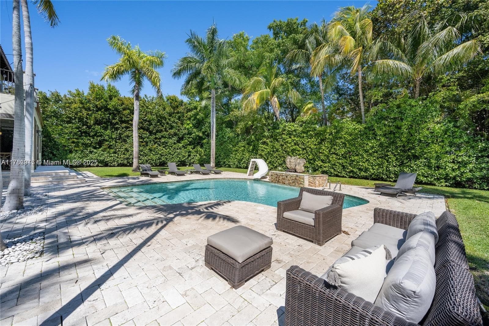 31 Island Dr, Key Biscayne FL 33149 — 1