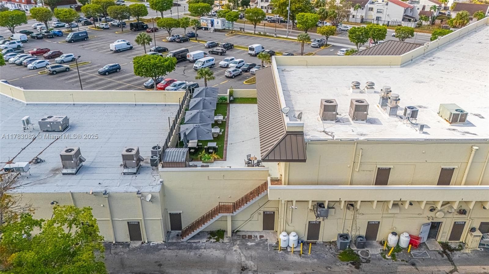10648 FOUNTAINBLEAU  BLVD, Miami FL 33172 — 42