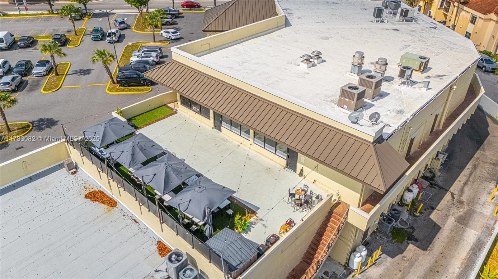 10648 FOUNTAINBLEAU  BLVD, Miami FL 33172 — 33