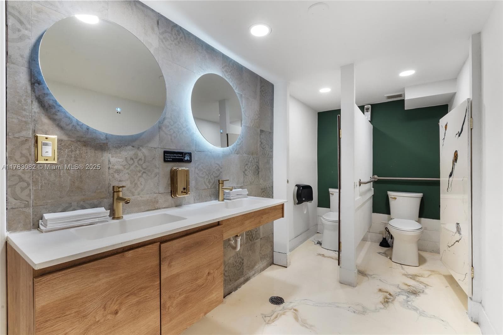 10648 FOUNTAINBLEAU  BLVD, Miami FL 33172 — 4