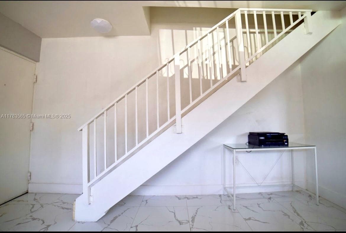 1380 W 41st St # 101, Hialeah FL 33012 — 13