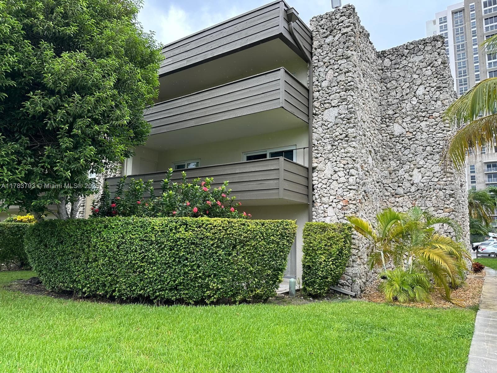 8335 SW 72nd Ave # 202D, Miami FL 33143 — 1