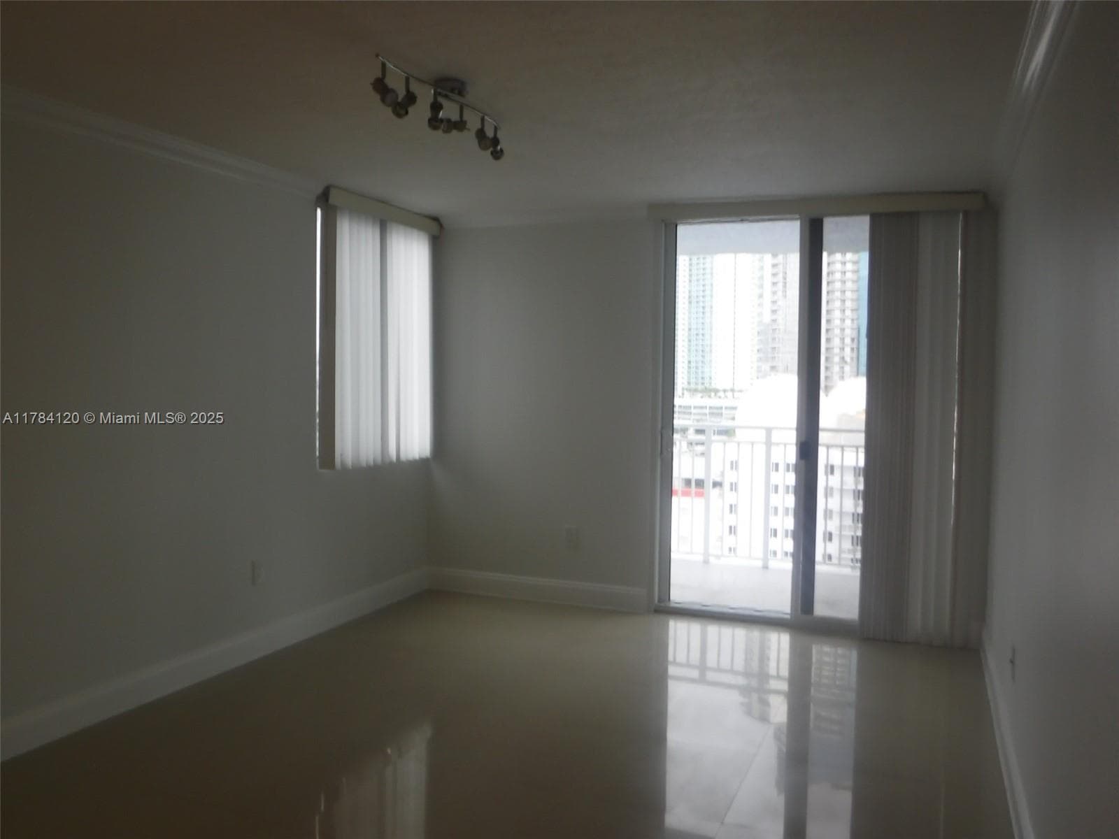 850 N Miami Ave # 2101, Miami FL 33136 — 6