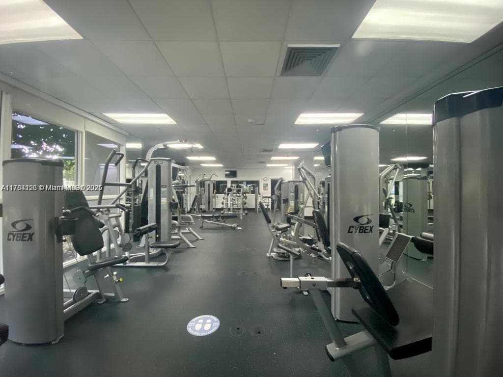 850 N Miami Ave # 2101, Miami FL 33136 — 32