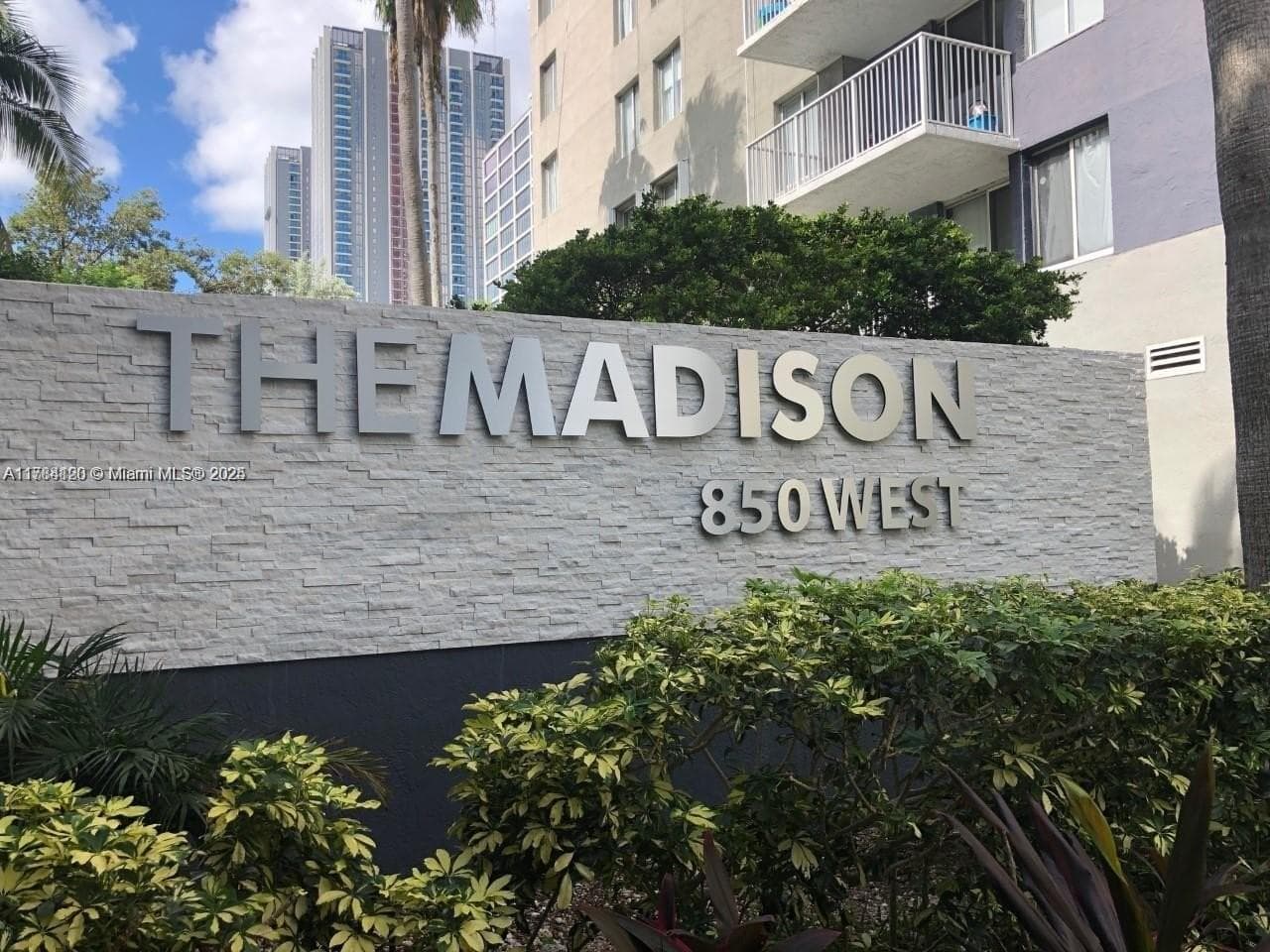 850 N Miami Ave # 2101, Miami FL 33136 — 1