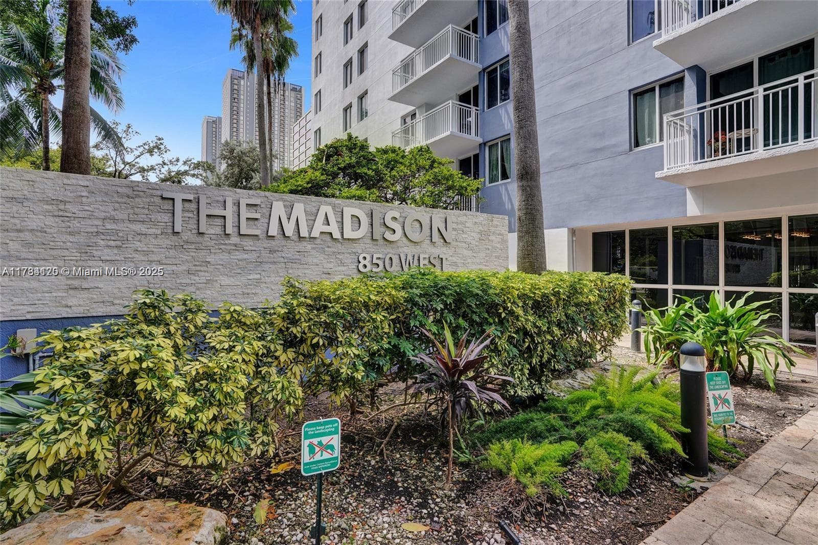 850 N Miami Ave # 2101, Miami FL 33136 — 30