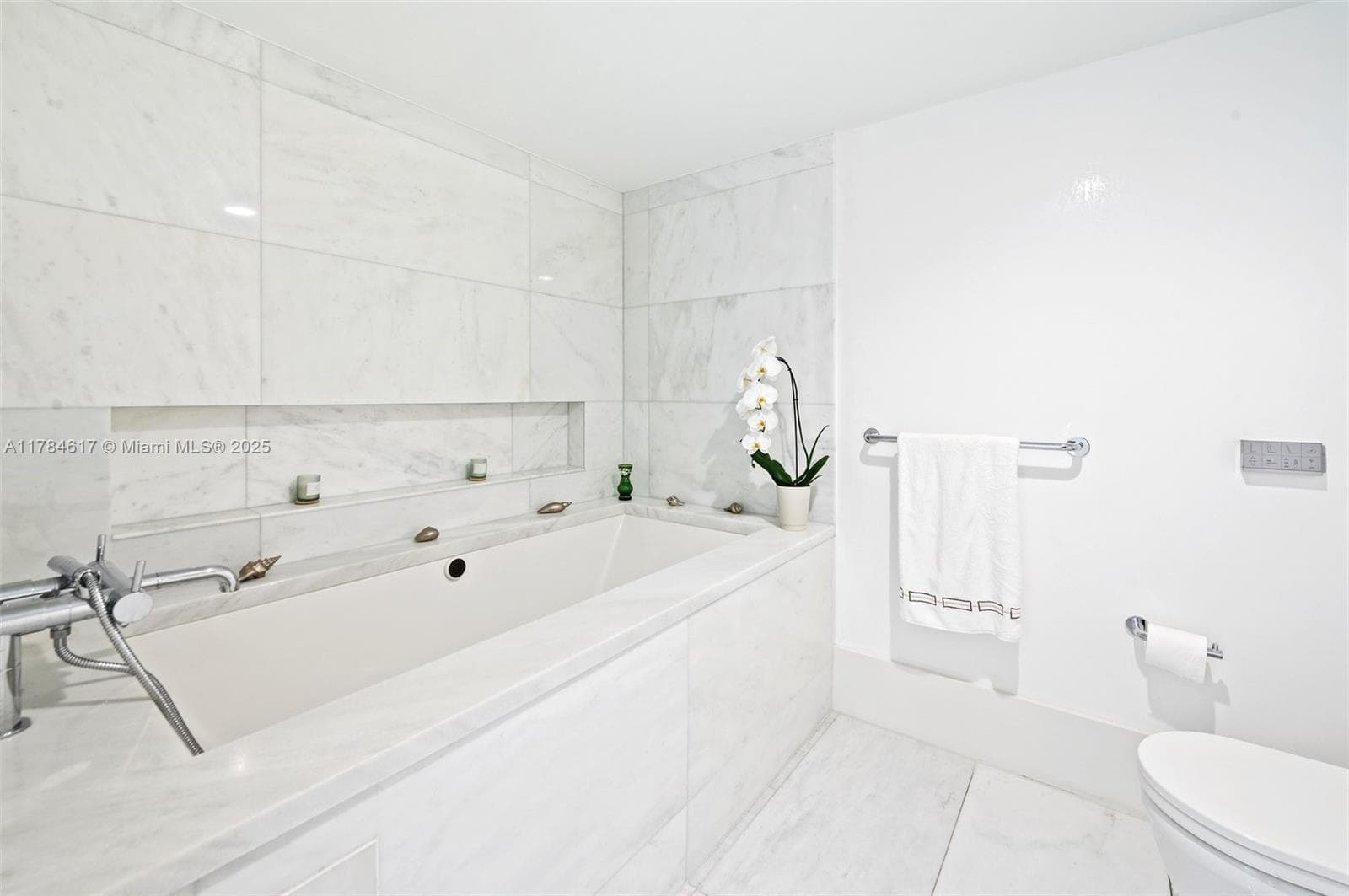 2127 Brickell Ave # 2104, Miami FL 33129 — 16