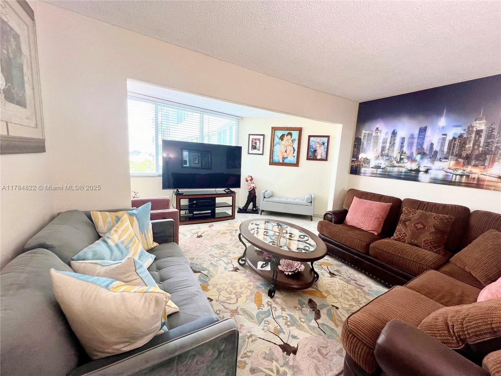 7135 Collins Ave # 621, Miami Beach FL 33141 — 17
