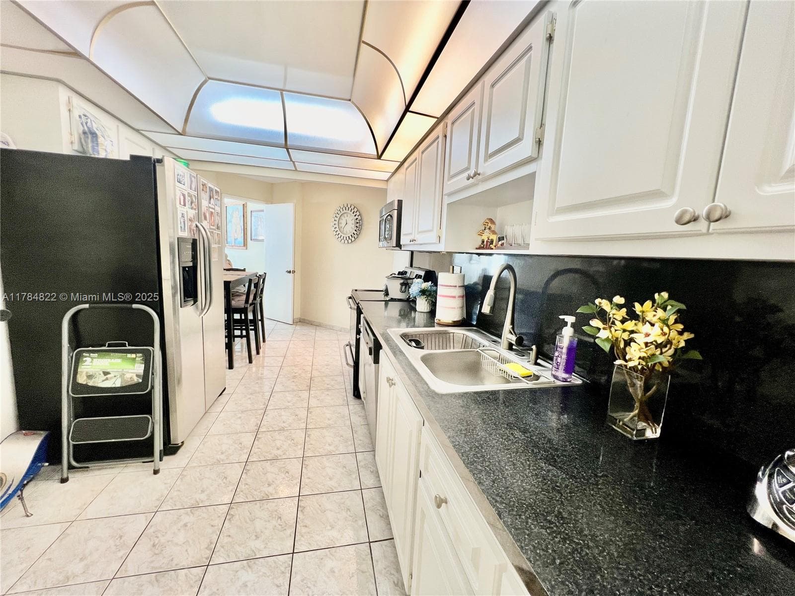 7135 Collins Ave # 621, Miami Beach FL 33141 — 22