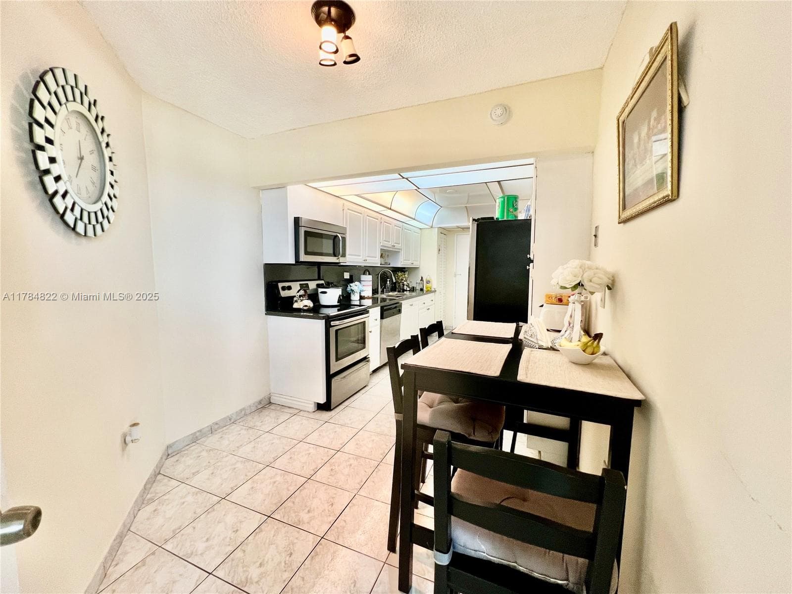 7135 Collins Ave # 621, Miami Beach FL 33141 — 20