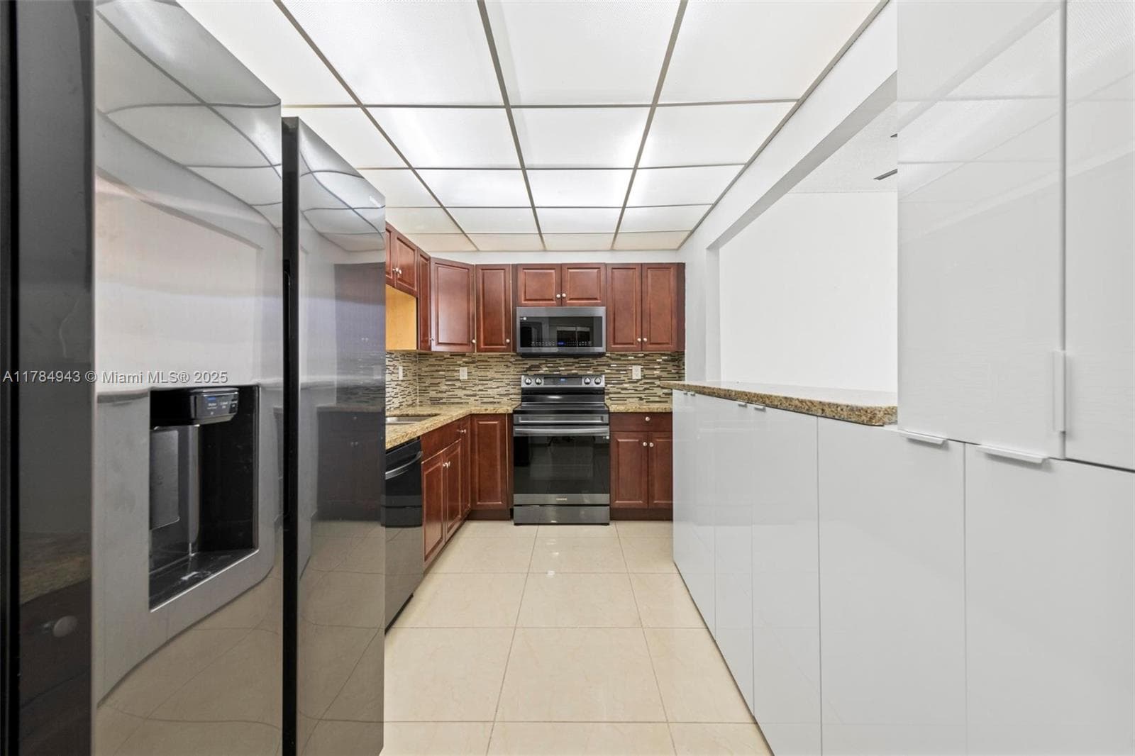 19380 Collins Ave # 6, Sunny Isles Beach FL 33160 — 6