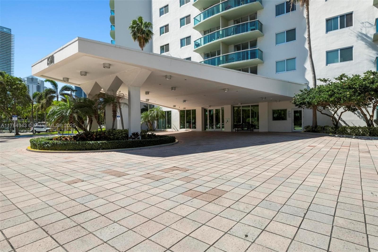 19380 Collins Ave # 6, Sunny Isles Beach FL 33160 — 30