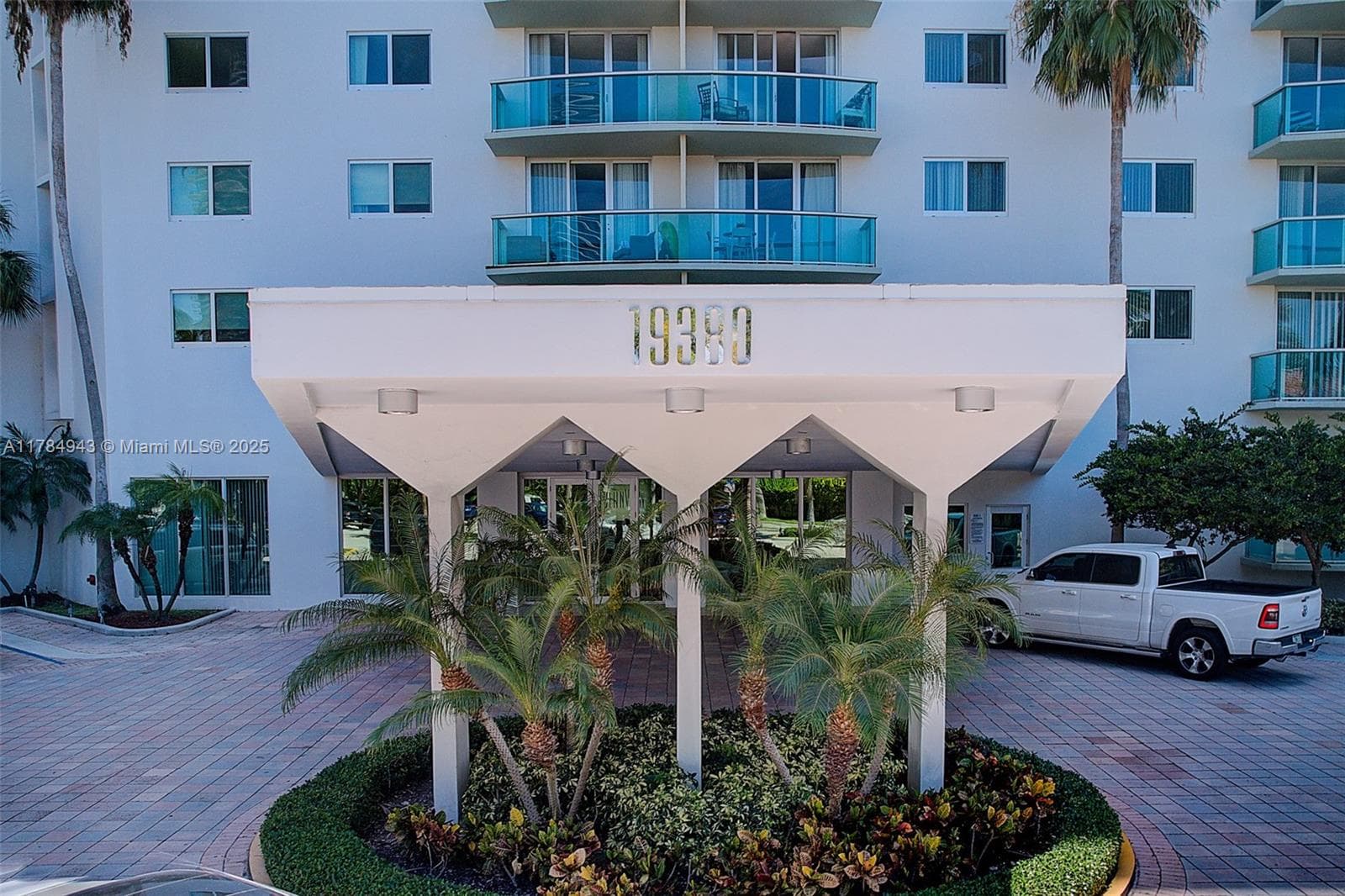 19380 Collins Ave # 6, Sunny Isles Beach FL 33160 — 31
