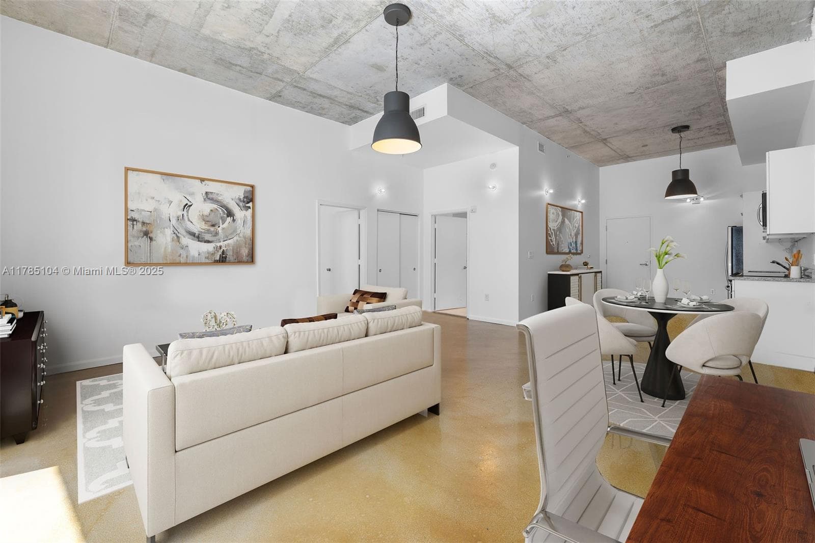 2001 Meridian Ave # 412, Miami Beach FL 33139 — 2