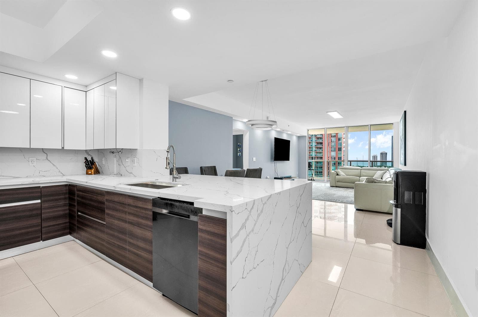3330 NE 190th Street # 1911, Aventura FL 33180 — 2