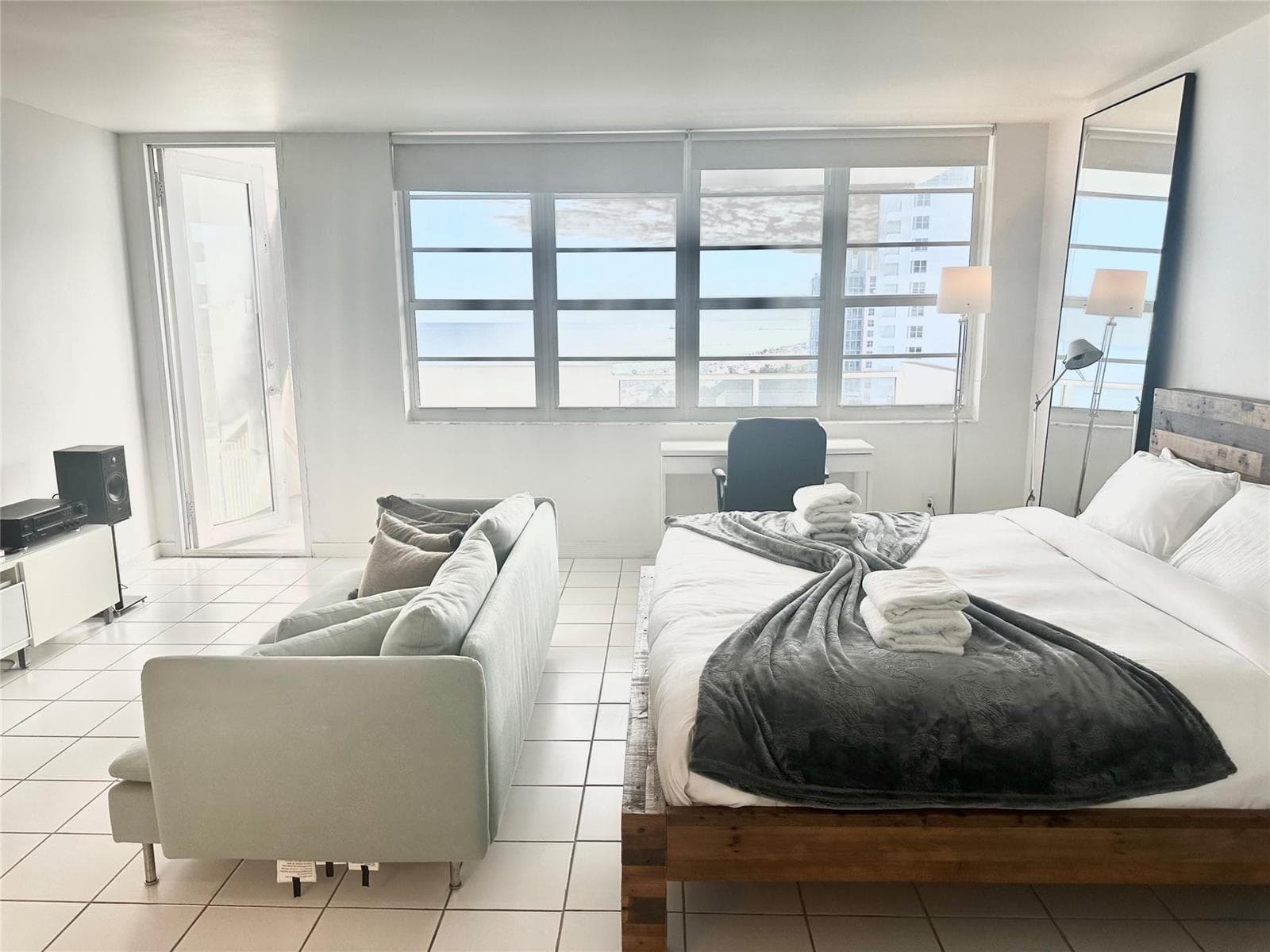100 Lincoln Road # 1240, Miami Beach FL 33139 — 4