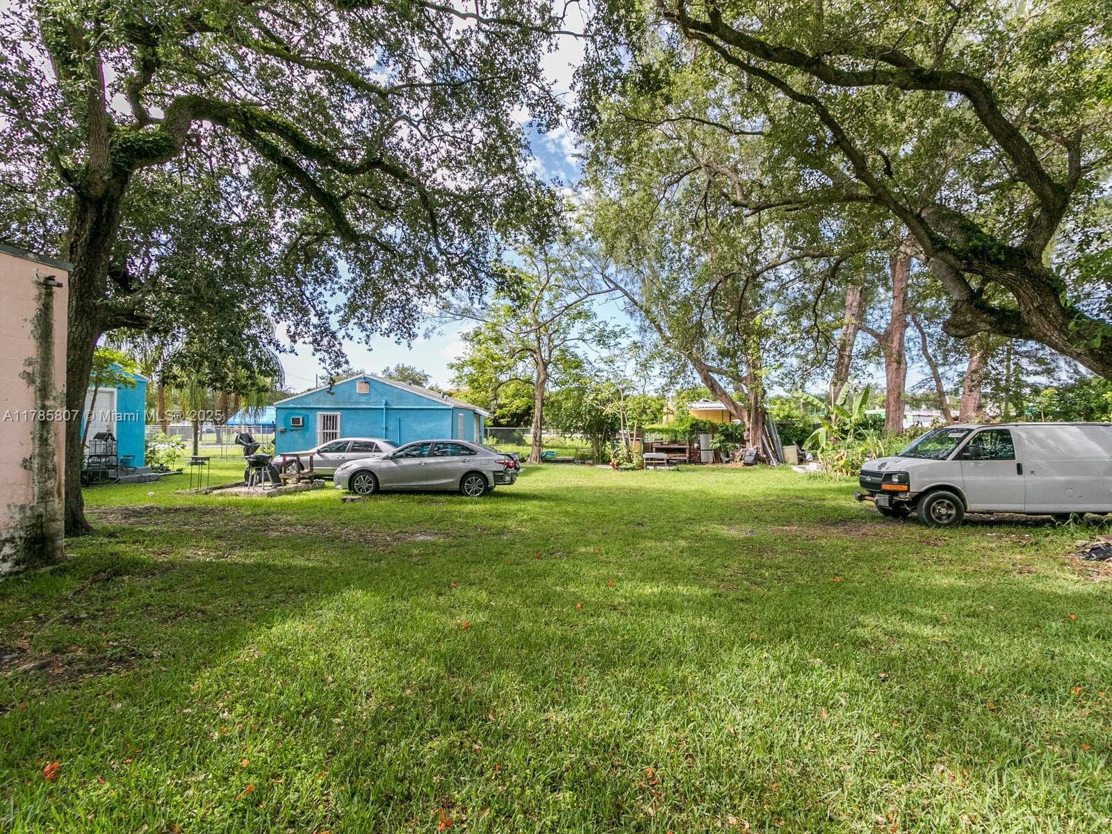 7946 NW 12th Pl, Miami FL 33147 — 3