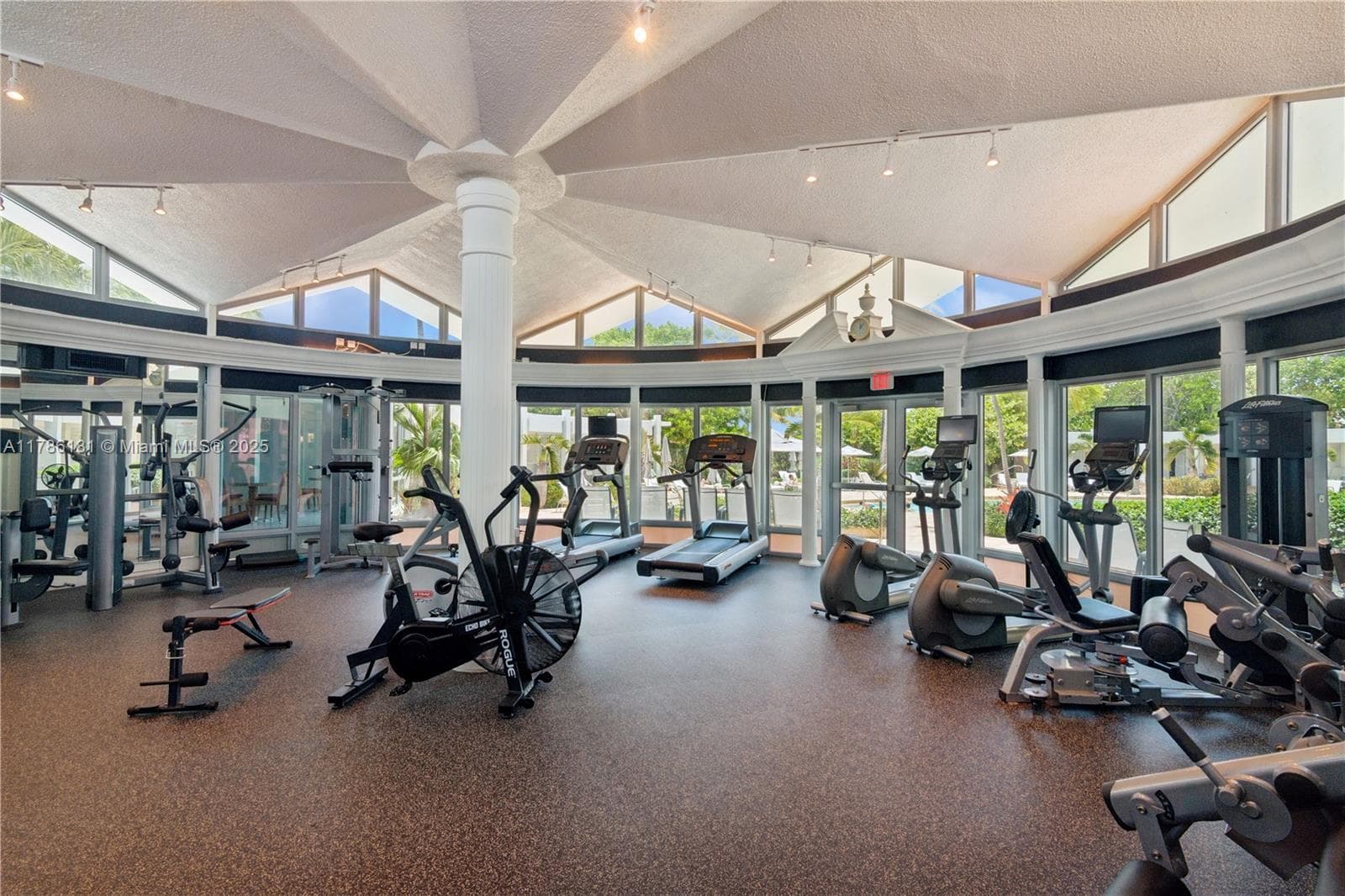 5055 Collins Ave # 5F, Miami Beach FL 33140 — 19