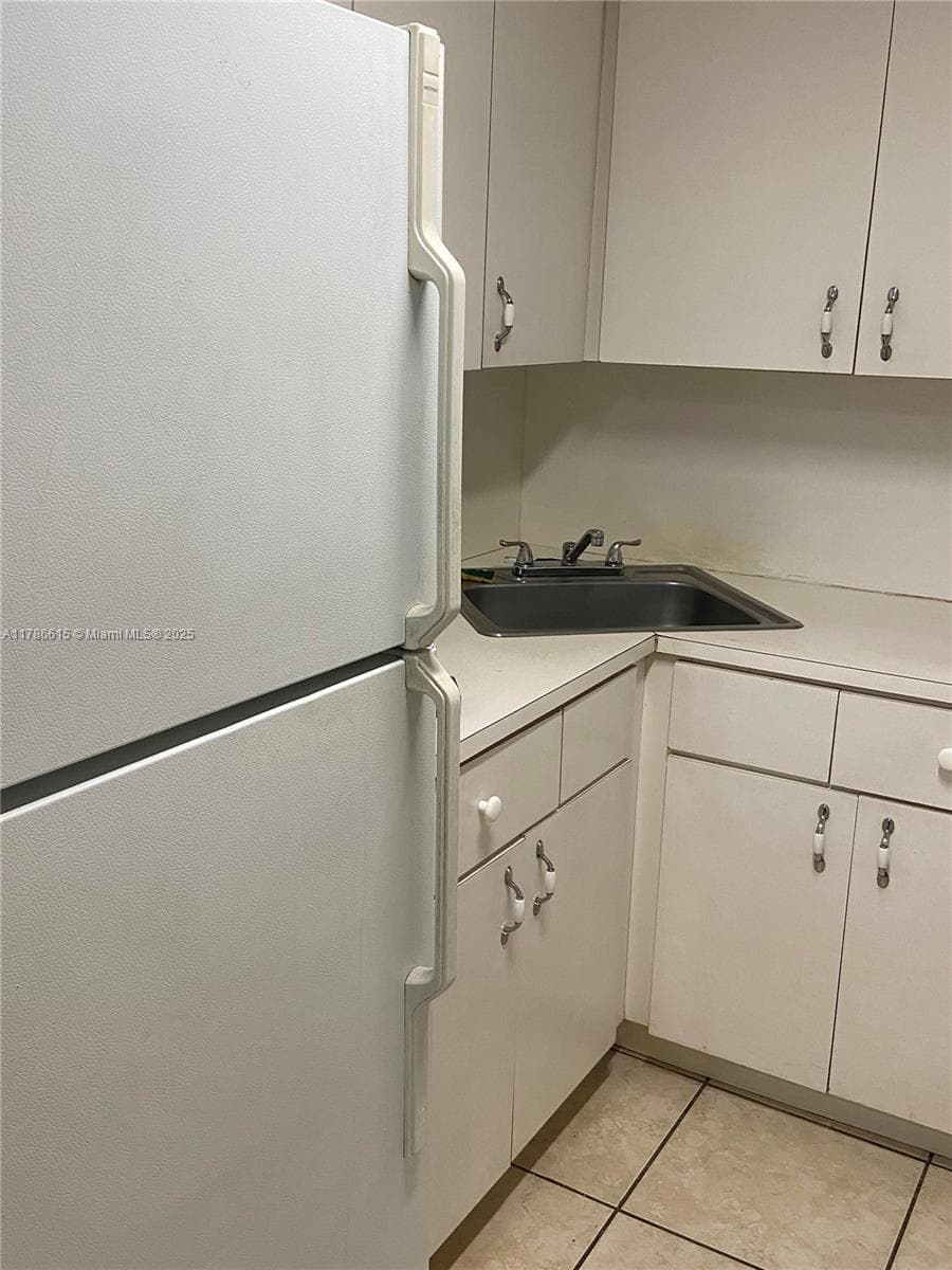 666 W 81st St # 127, Hialeah FL 33014 — 4