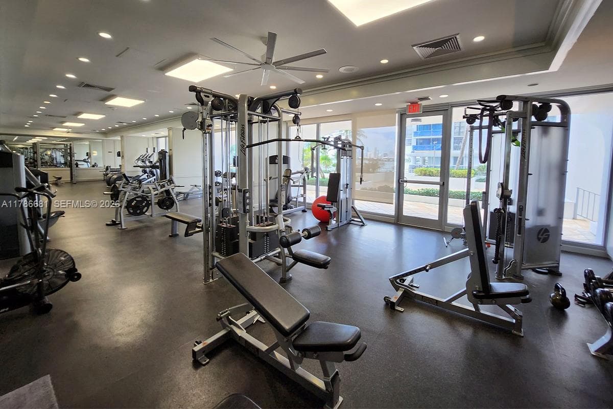 11 Island Ave # 512, Miami Beach FL 33139 — 37
