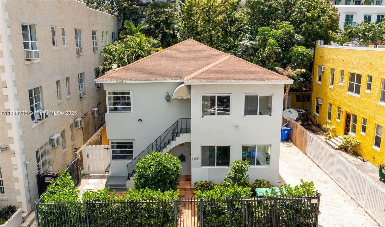 426 NE 26th St, Miami FL 33137 — 1
