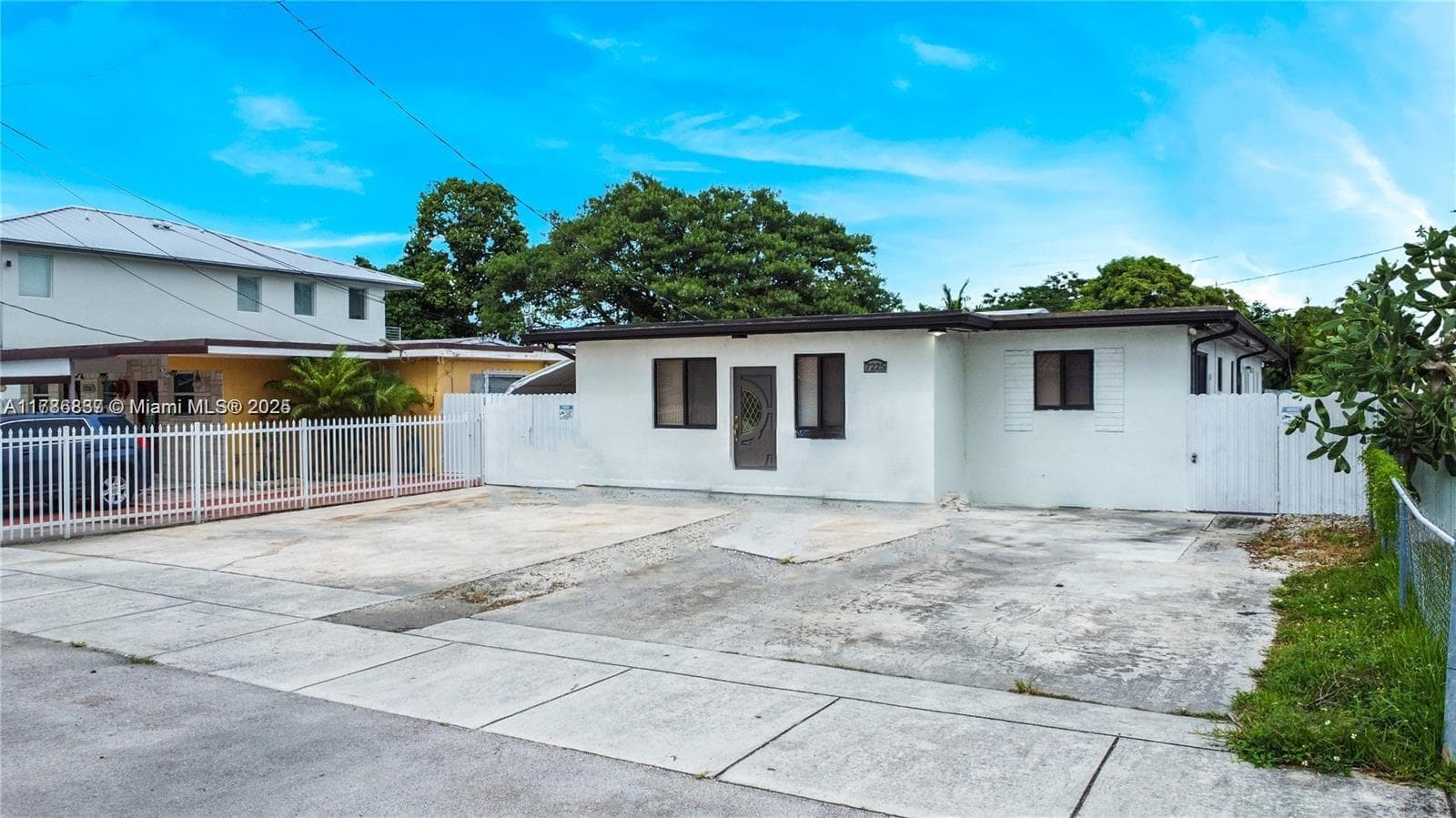 7225 SW 21st St, Miami FL 33155 — 10