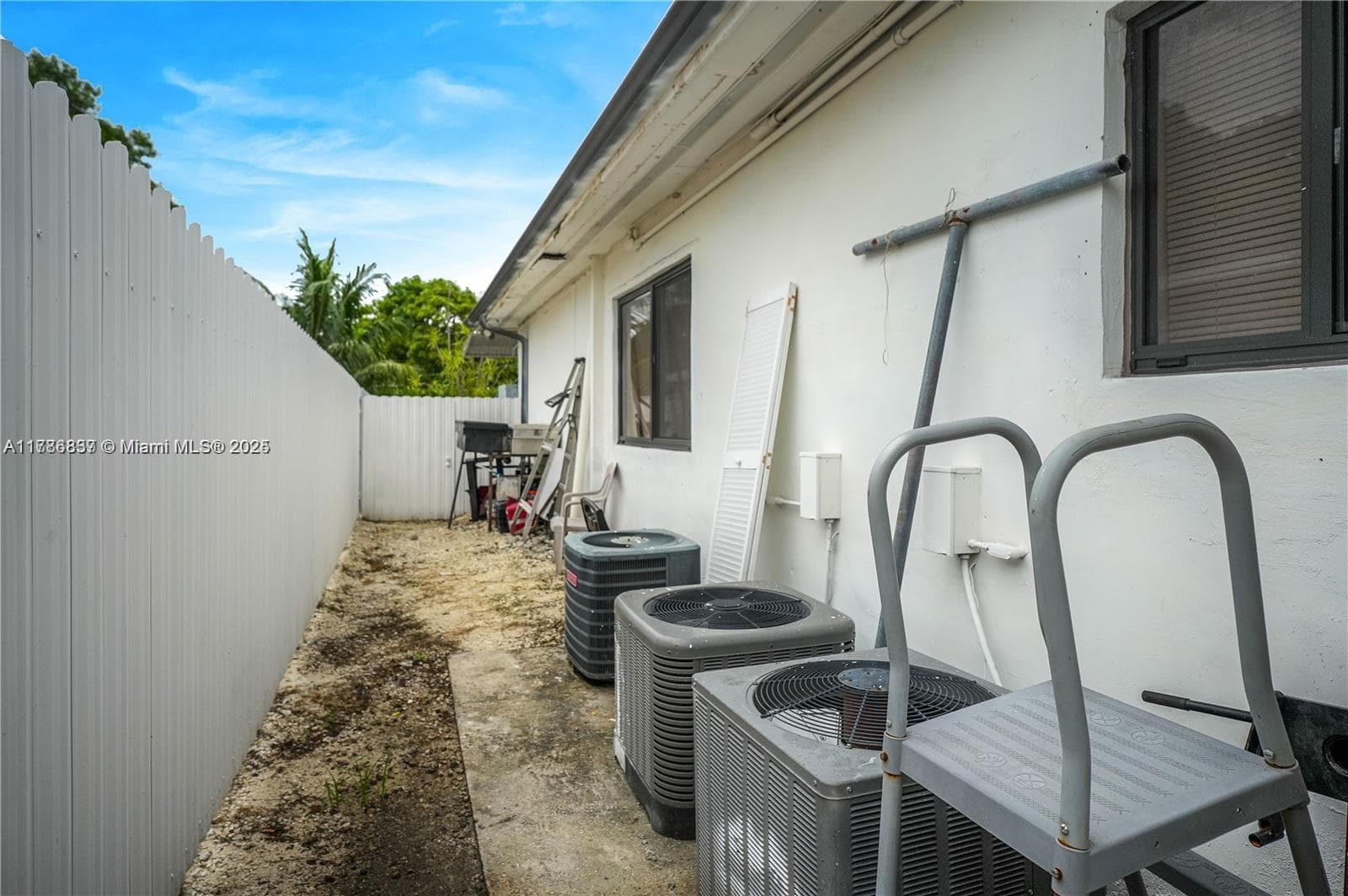 7225 SW 21st St, Miami FL 33155 — 11