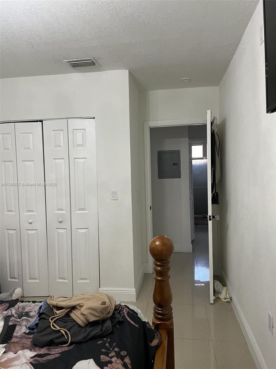 7225 SW 21st St, Miami FL 33155 — 8