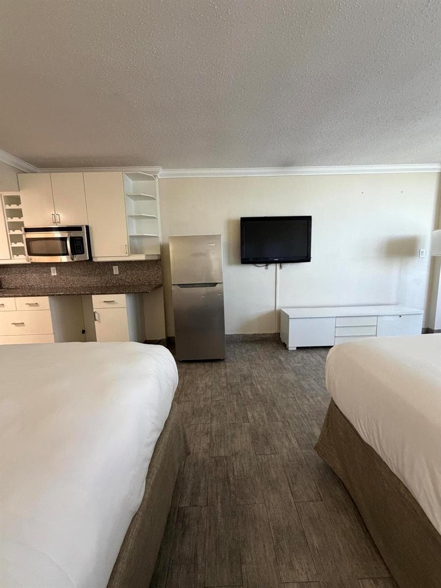 19201 Collins Avenue, Sunny Isles Beach FL 33160 — 16