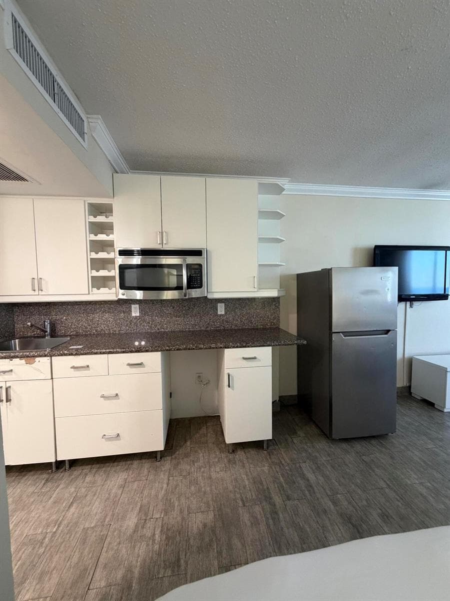 19201 Collins Avenue, Sunny Isles Beach FL 33160 — 22