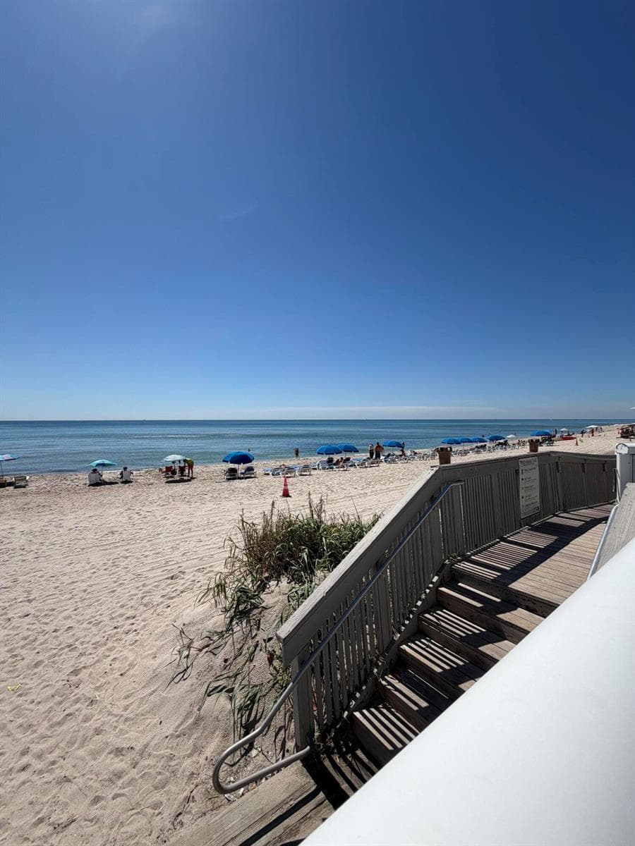 19201 Collins Avenue, Sunny Isles Beach FL 33160 — 32