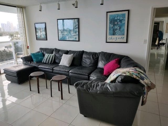 20515 E Country Club Dr # 646, Aventura FL 33180 — 5