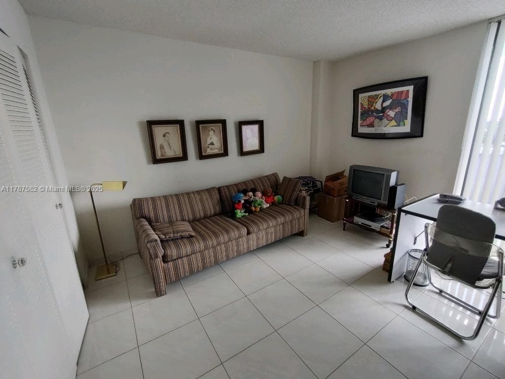 20515 E Country Club Dr # 646, Aventura FL 33180 — 4