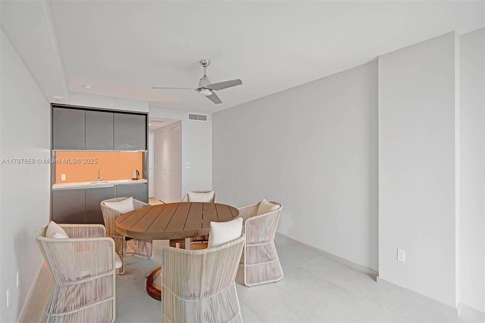 18975 Collins Ave # 8, Sunny Isles Beach FL 33160 — 3