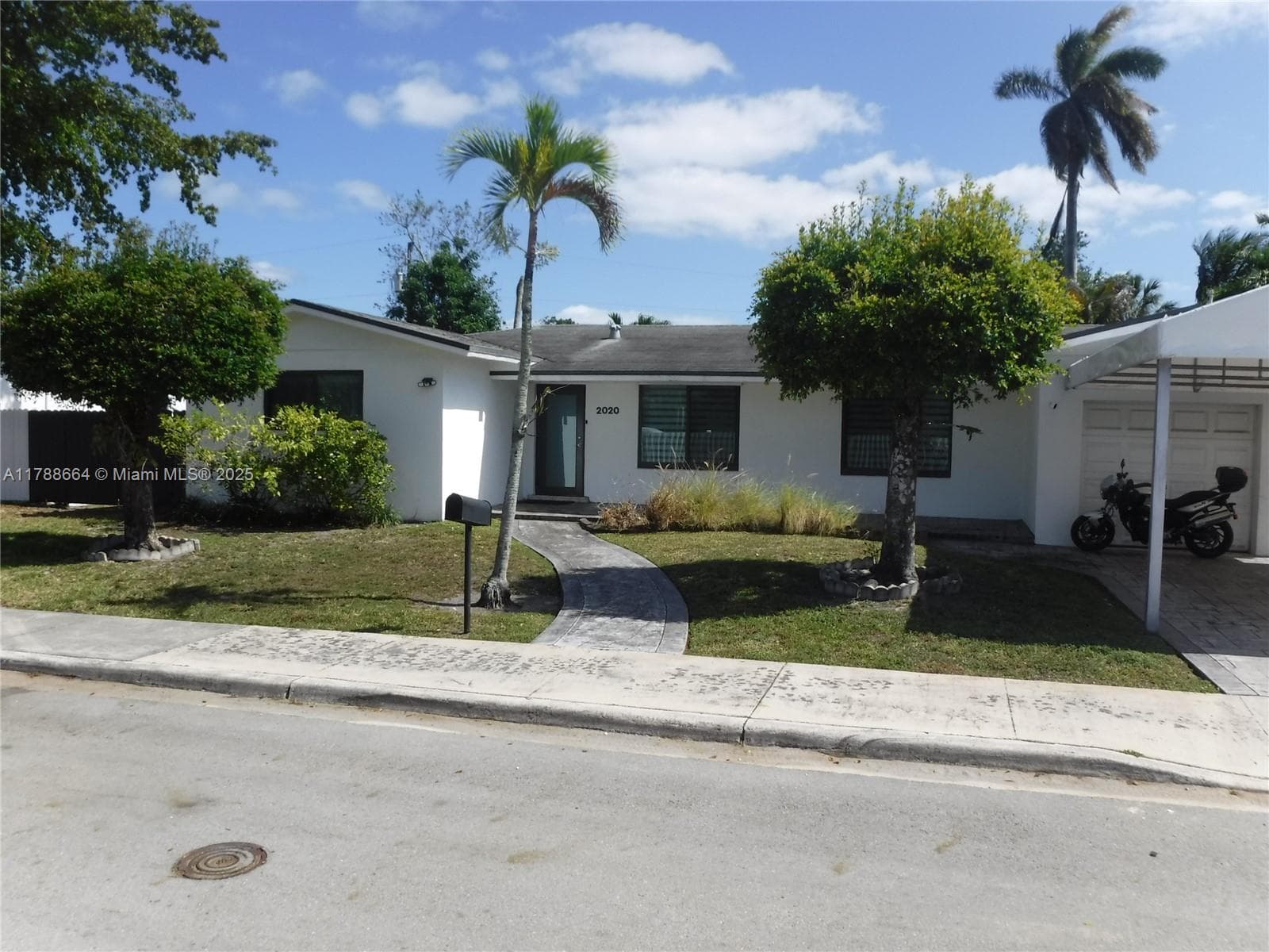 2020 NE 203rd St, Miami FL 33179 — 1